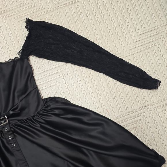 Black Gothic Lace Dress - Picture 4 of 14